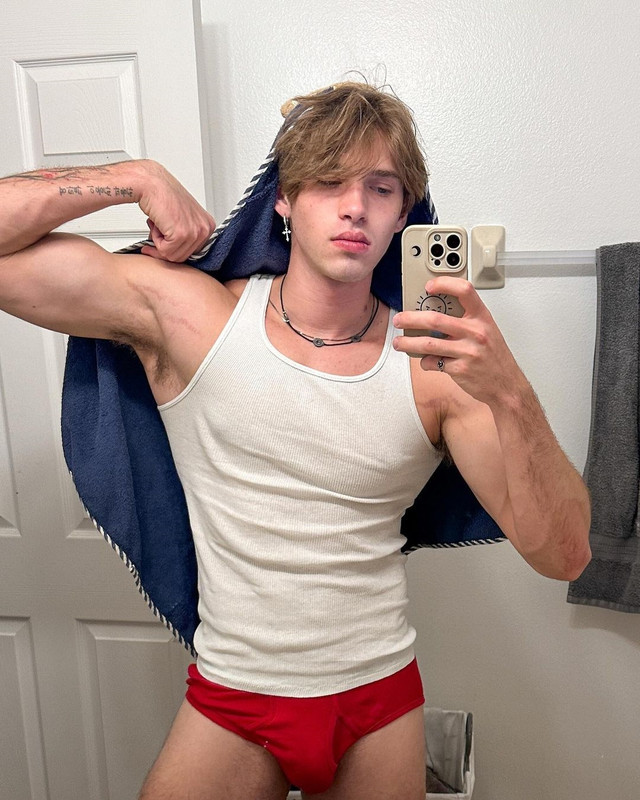 328    GAY  MUSCLE FAGGOT CUMSLUT WHORE Chase Stobbe cmschse Onlyfans porn LEAKED