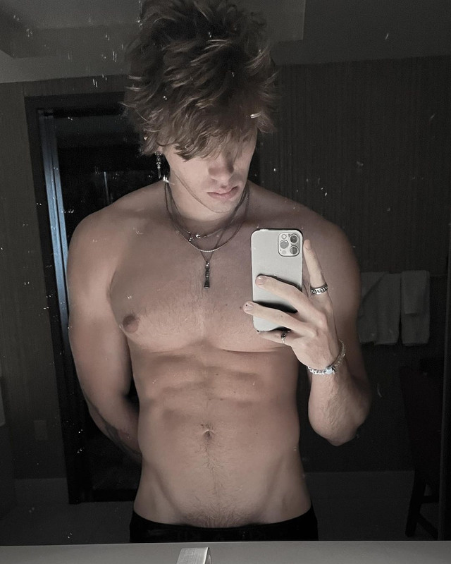 333    GAY  MUSCLE FAGGOT CUMSLUT WHORE Chase Stobbe cmschse Onlyfans porn LEAKED