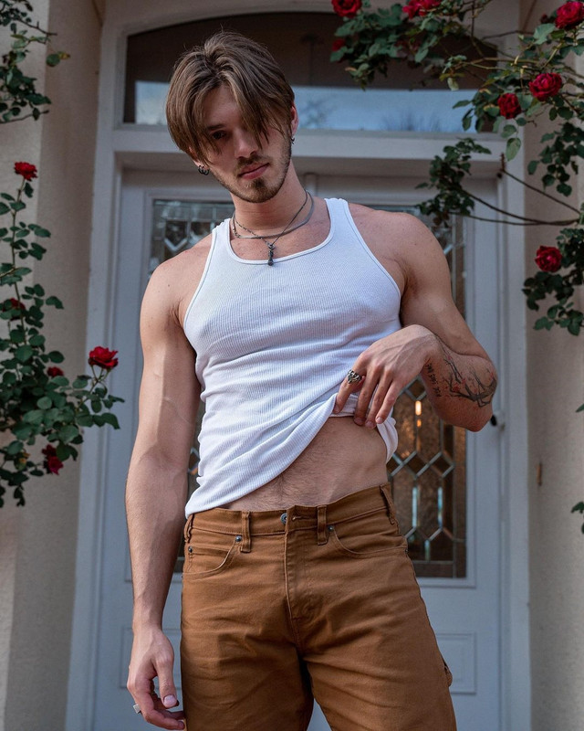 348    GAY  MUSCLE FAGGOT CUMSLUT WHORE Chase Stobbe cmschse Onlyfans porn LEAKED