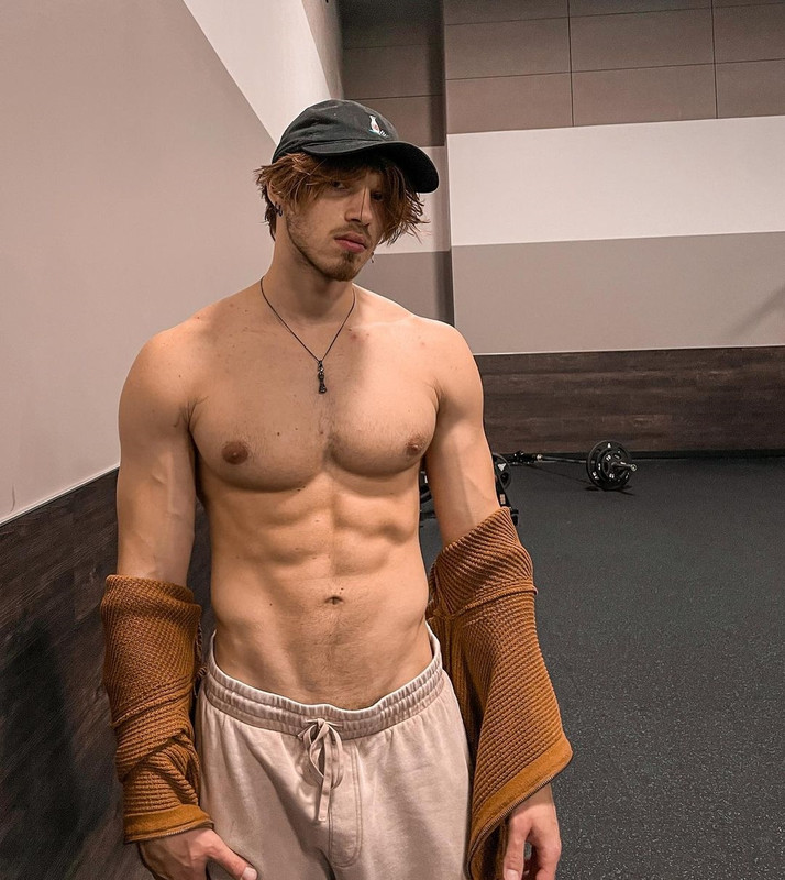 369    GAY  MUSCLE FAGGOT CUMSLUT WHORE Chase Stobbe cmschse Onlyfans porn LEAKED