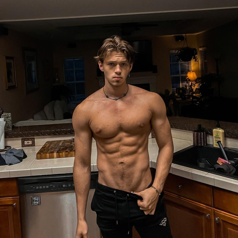 197    GAY  MUSCLE FAGGOT CUMSLUT WHORE Chase Stobbe cmschse Onlyfans porn LEAKED