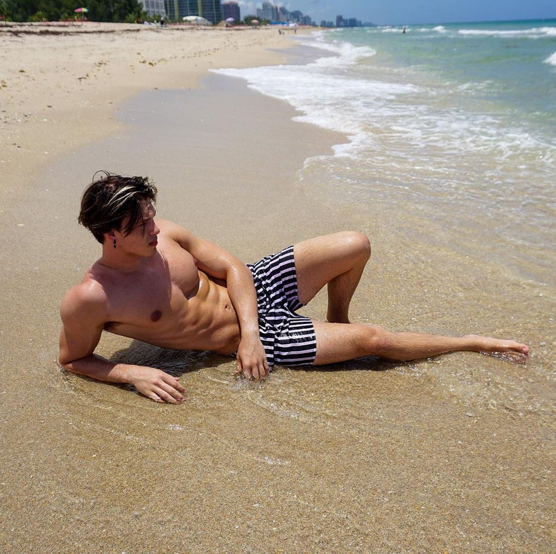 200    GAY  MUSCLE FAGGOT CUMSLUT WHORE Chase Stobbe cmschse Onlyfans porn LEAKED