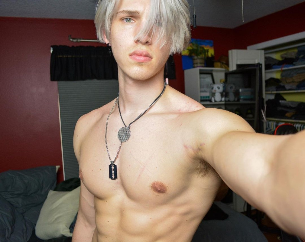 381    GAY  MUSCLE FAGGOT CUMSLUT WHORE Chase Stobbe cmschse Onlyfans porn LEAKED