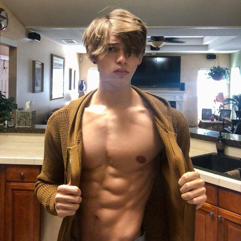 384    GAY  MUSCLE FAGGOT CUMSLUT WHORE Chase Stobbe cmschse Onlyfans porn LEAKED