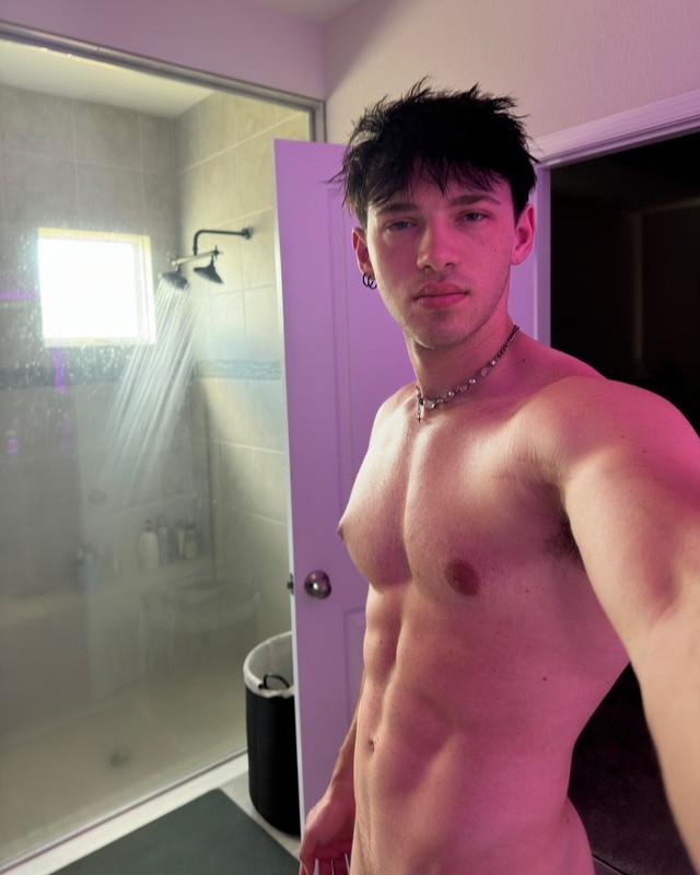408    GAY  MUSCLE FAGGOT CUMSLUT WHORE Chase Stobbe cmschse Onlyfans porn LEAKED