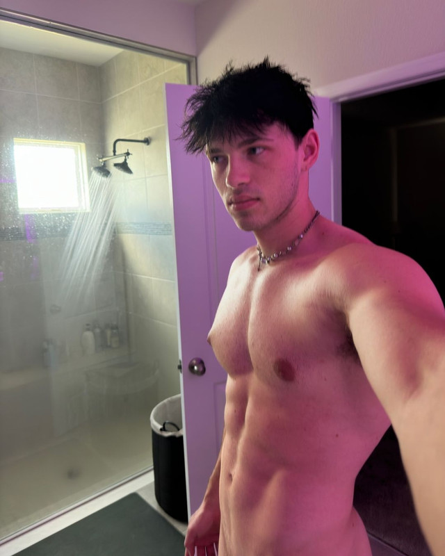 409    GAY  MUSCLE FAGGOT CUMSLUT WHORE Chase Stobbe cmschse Onlyfans porn LEAKED