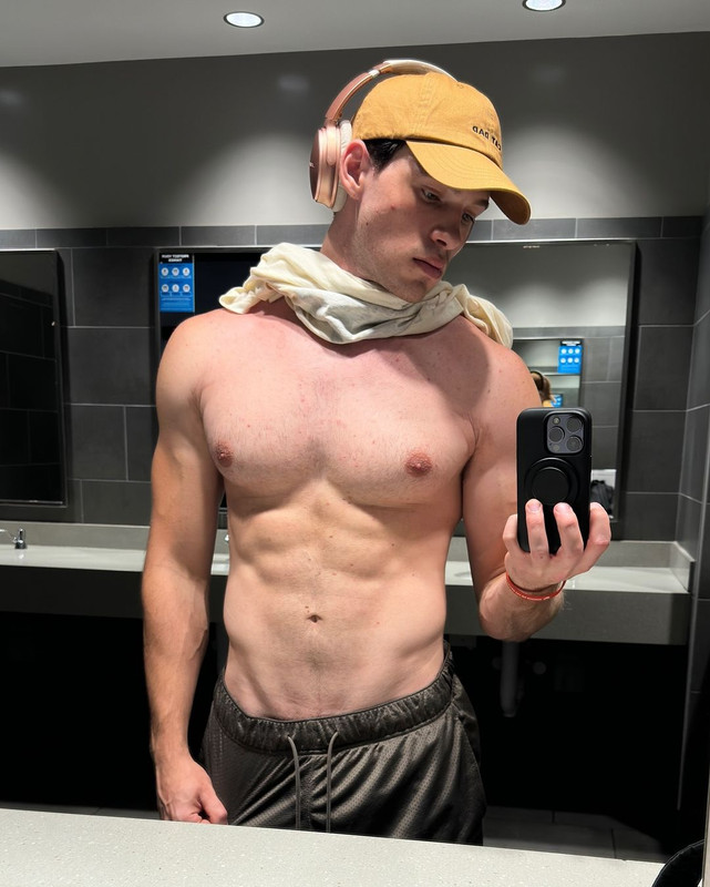 410    GAY  MUSCLE FAGGOT CUMSLUT WHORE Chase Stobbe cmschse Onlyfans porn LEAKED