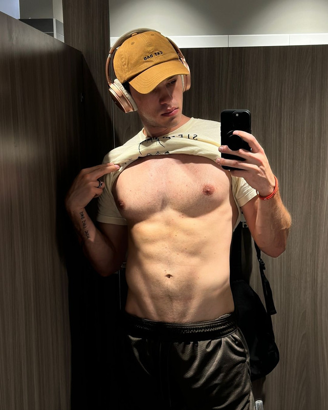 413    GAY  MUSCLE FAGGOT CUMSLUT WHORE Chase Stobbe cmschse Onlyfans porn LEAKED