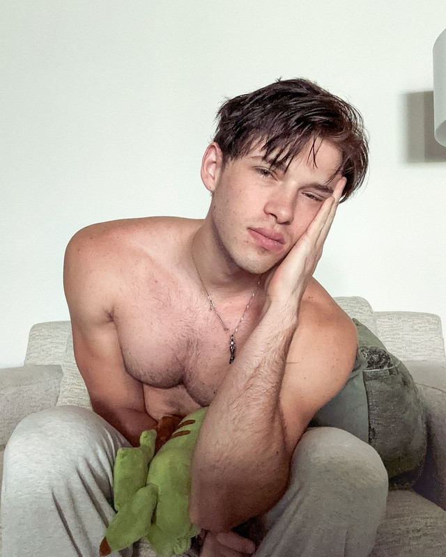 63    GAY  MUSCLE FAGGOT CUMSLUT WHORE Chase Stobbe cmschse Onlyfans porn LEAKED
