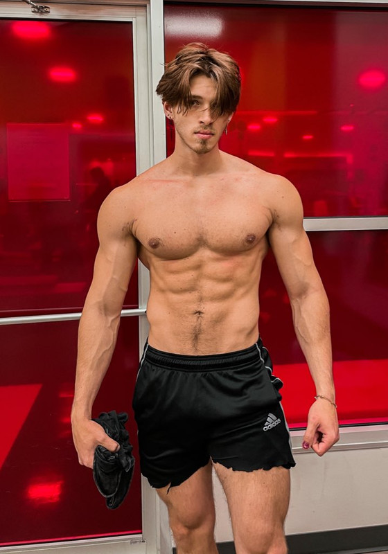 76    GAY  MUSCLE FAGGOT CUMSLUT WHORE Chase Stobbe cmschse Onlyfans porn LEAKED