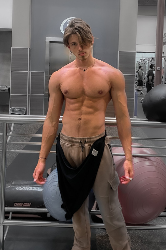 427    GAY  MUSCLE FAGGOT CUMSLUT WHORE Chase Stobbe cmschse Onlyfans porn LEAKED