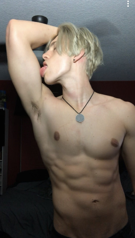 428    GAY  MUSCLE FAGGOT CUMSLUT WHORE Chase Stobbe cmschse Onlyfans porn LEAKED