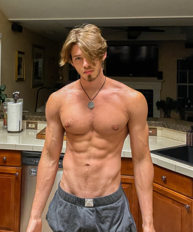 433    GAY  MUSCLE FAGGOT CUMSLUT WHORE Chase Stobbe cmschse Onlyfans porn LEAKED