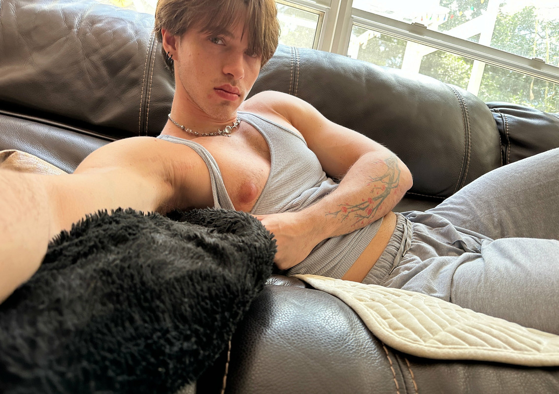225    GAY  MUSCLE FAGGOT CUMSLUT WHORE Chase Stobbe cmschse Onlyfans porn LEAKED