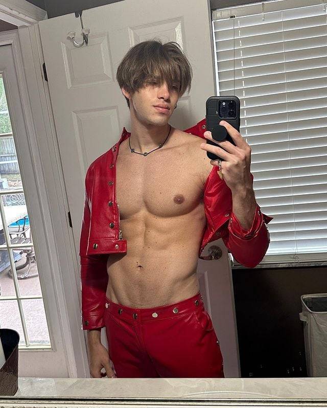 459    GAY  MUSCLE FAGGOT CUMSLUT WHORE Chase Stobbe cmschse Onlyfans porn LEAKED