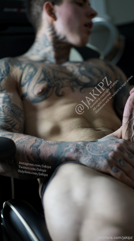 211   biggest meat lollipop tiktoker  Jakipz Jake Andrich Onlyfans