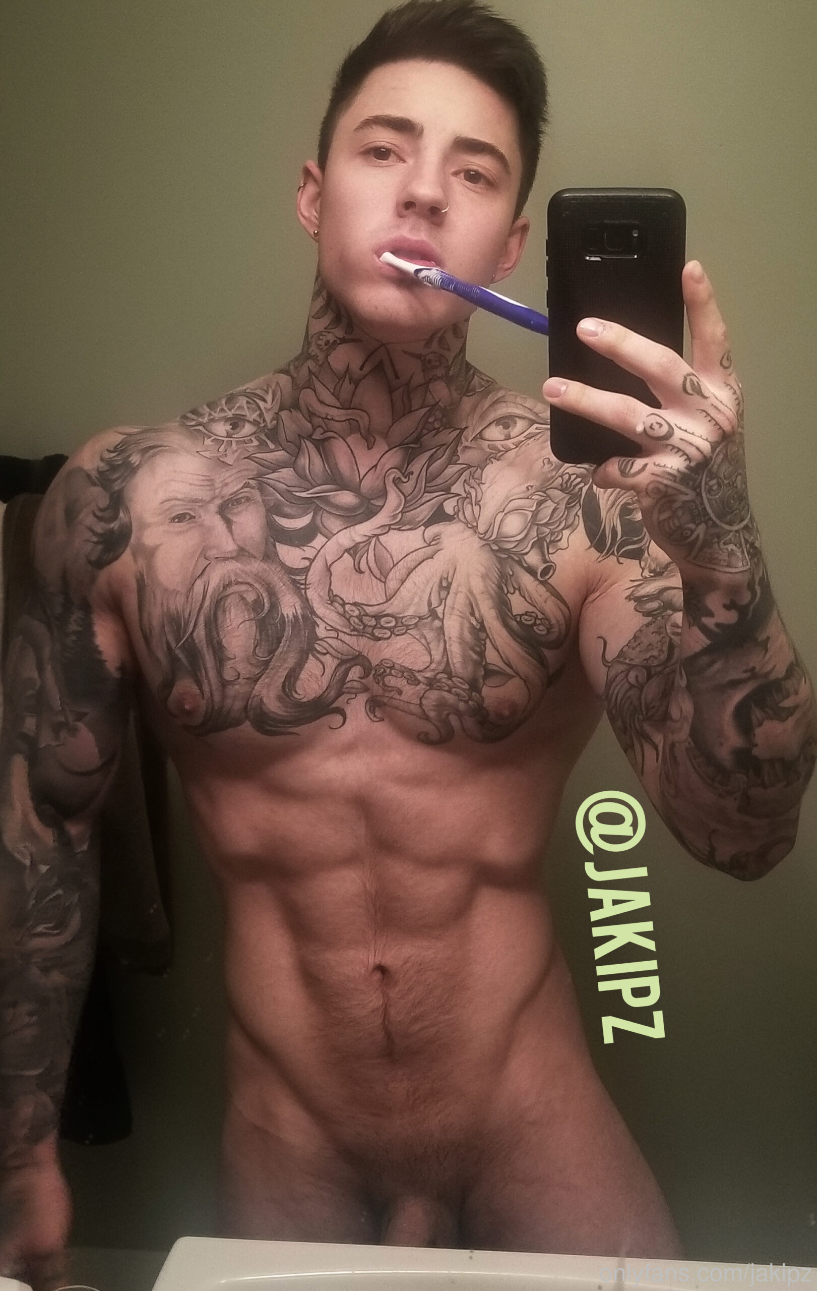 253  fat  humongous cock tiktoker  Jakipz Jake Andrich Onlyfans