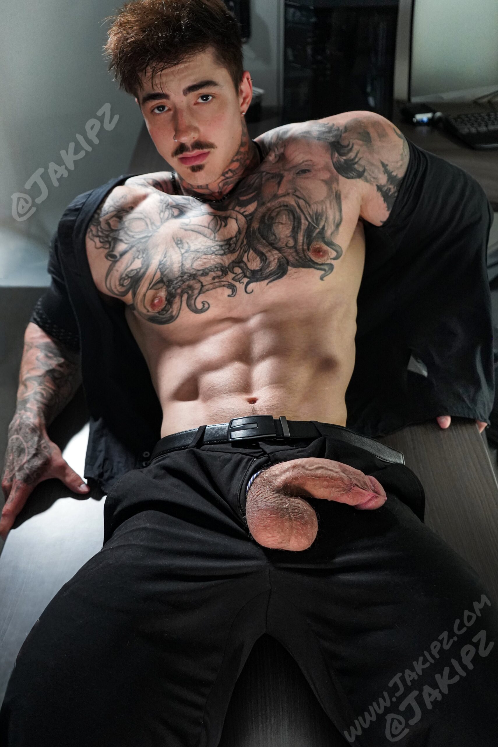 65  fat  humongous cock tiktoker  Jakipz Jake Andrich Onlyfans
