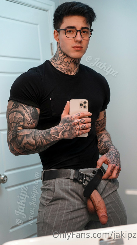 519   biggest cock tiktoker  Jakipz Jake Andrich Onlyfans