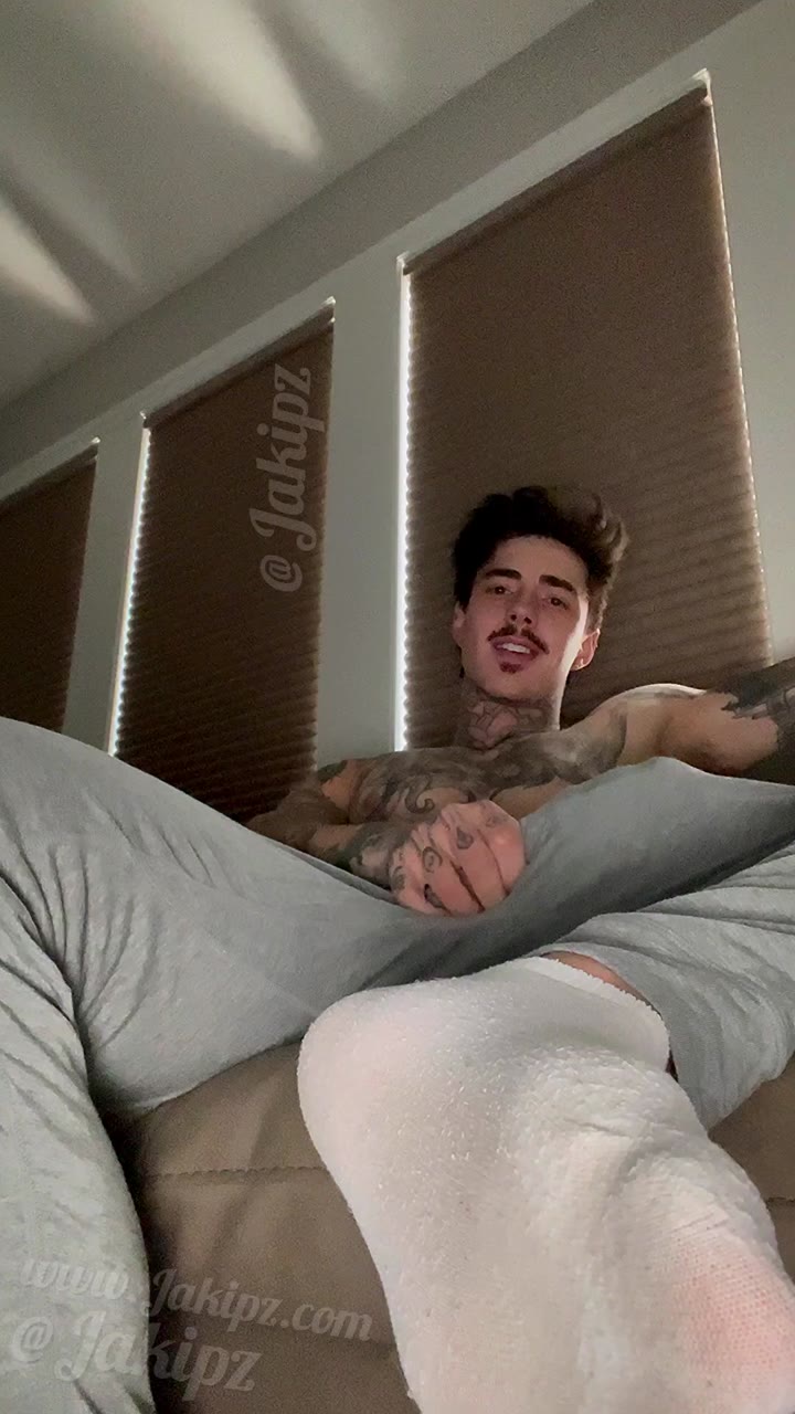 155 TikTok muscle CumSlut Jakipz ONLYFANS