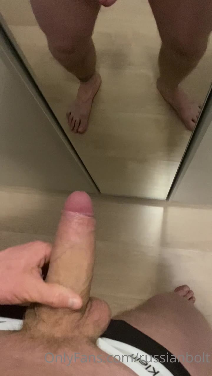 136 Sexy hunk bolt_xtop wanking off his big cock