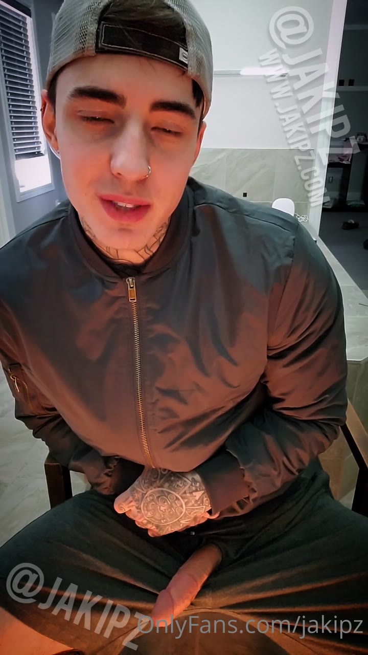 139 TikTok muscle CumSlut Jakipz ONLYFANS