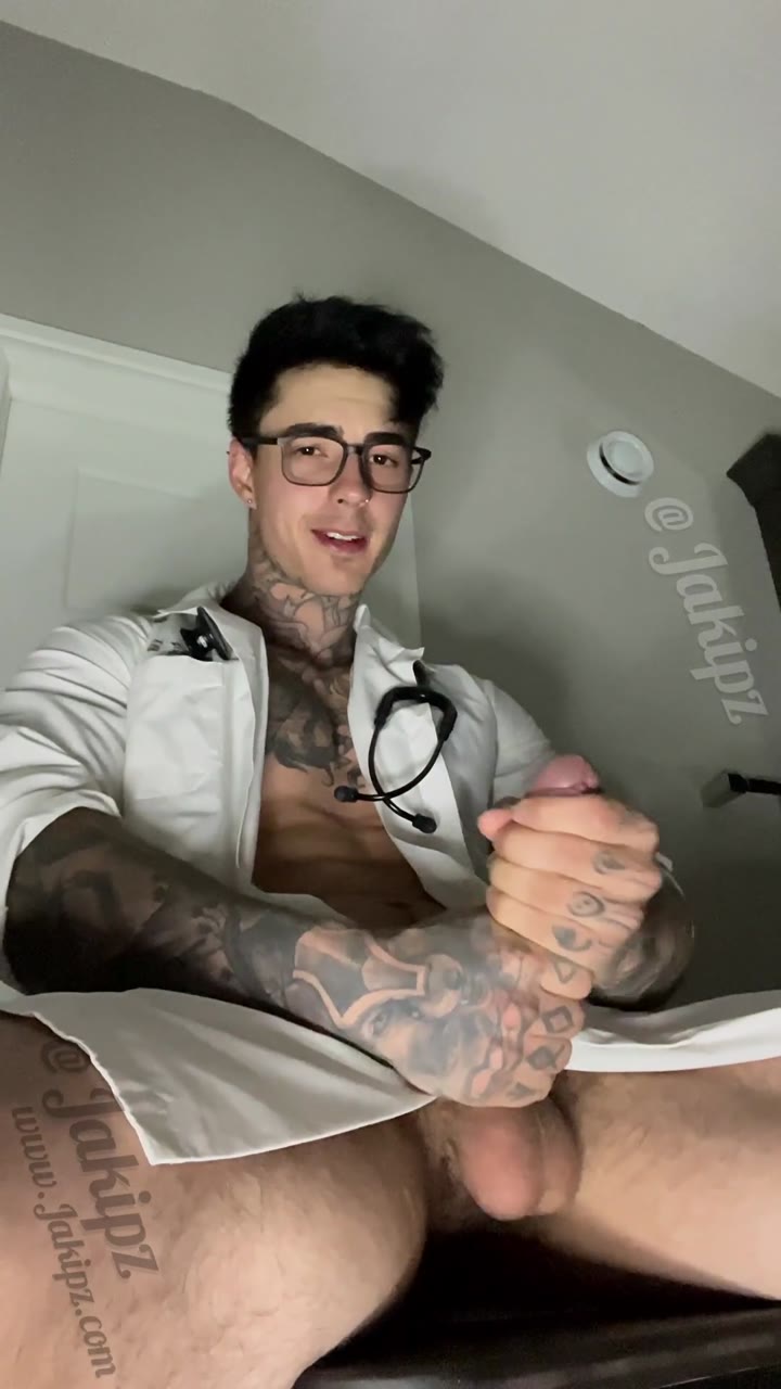 465  humongous cock tiktoker  Jakipz Jake Andrich Onlyfans