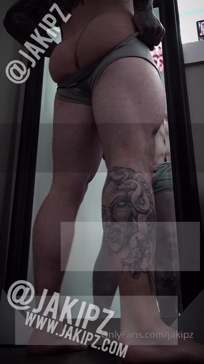 749  humongous cock tiktoker  Jakipz Jake Andrich Onlyfans
