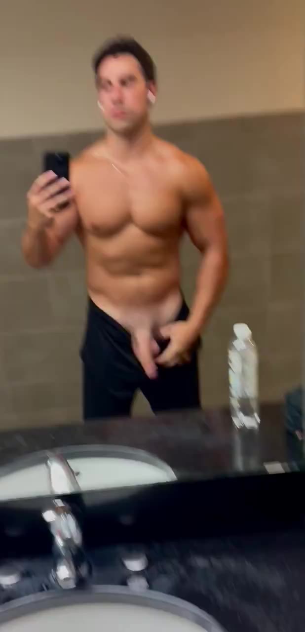 177 Bisexual Bodybuilder Peter Excalibur peterexcalibur Onlyfans leaked
