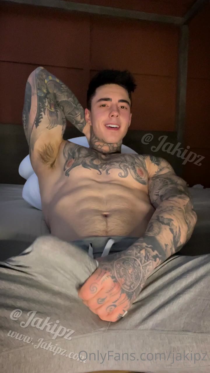 174 TikTok muscle CumSlut Jakipz ONLYFANS