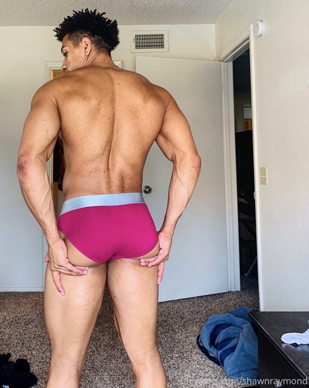 95 Black Milk Chocolate Stud Shawn Raymond shawnraymond Onlyfans LEAKED
