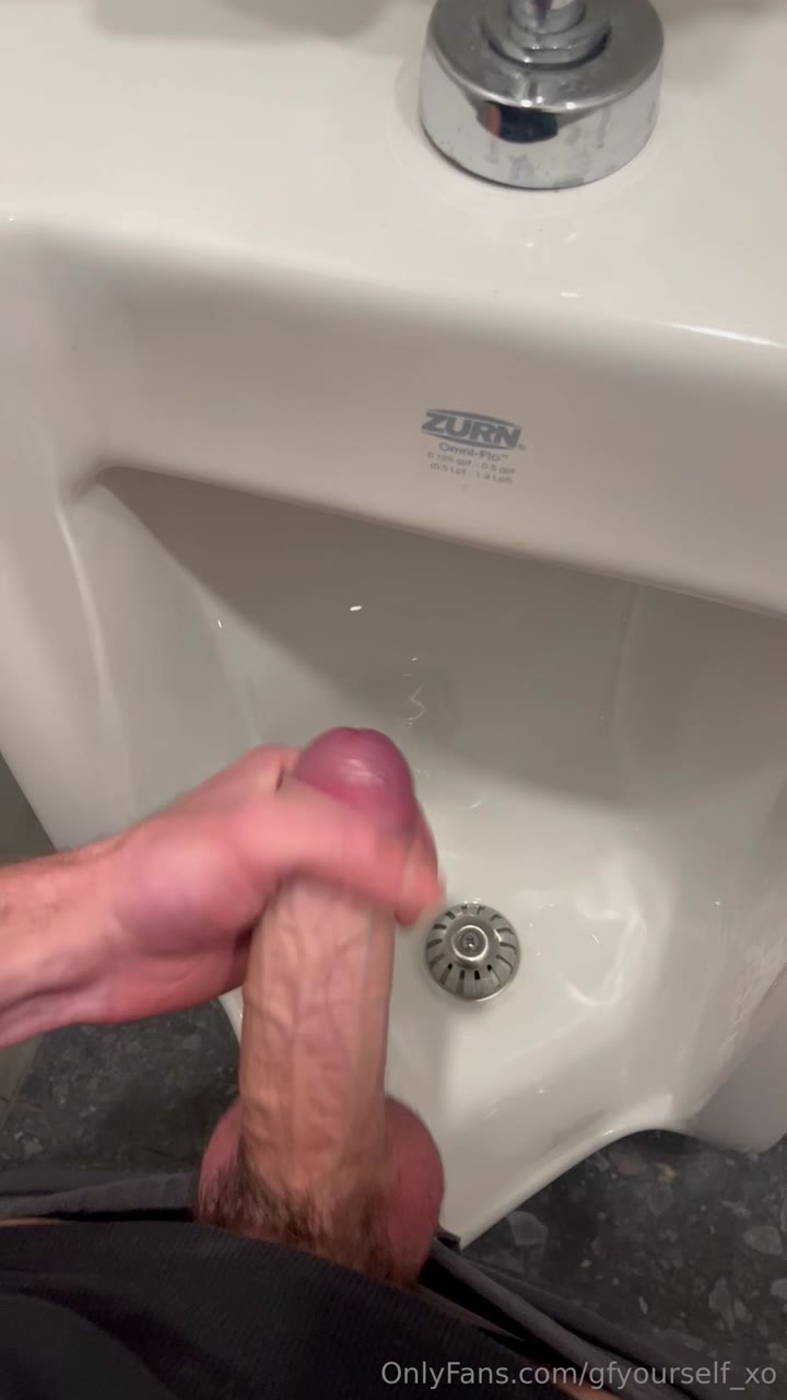 74 Muscular Hairy Hunk Théo Dore gfyourself_xo OnlyFans anal porn