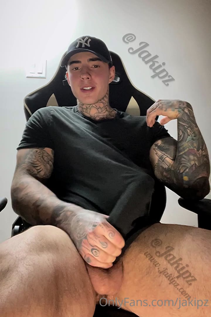 89 TikTok muscle CumSlut Jakipz ONLYFANS