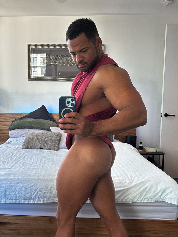 85 Black Hunk Reegswood  onlyfans leaked