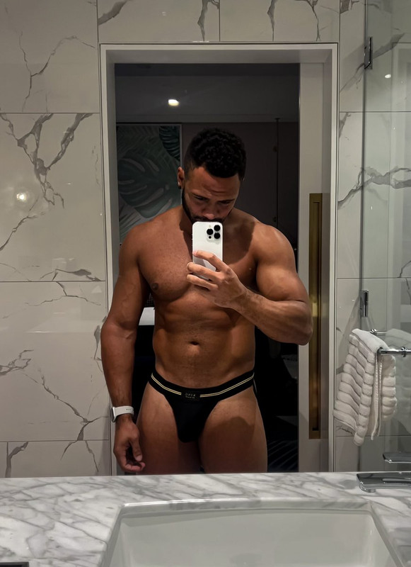 89 Black Hunk Reegswood  onlyfans leaked