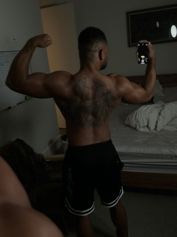 98 Black Hunk Reegswood  onlyfans leaked