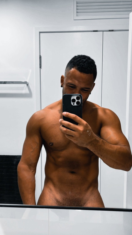 102 Black Hunk Reegswood  onlyfans leaked