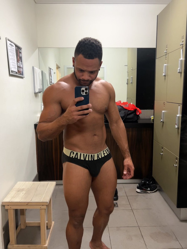 104 Black Hunk Reegswood  onlyfans leaked