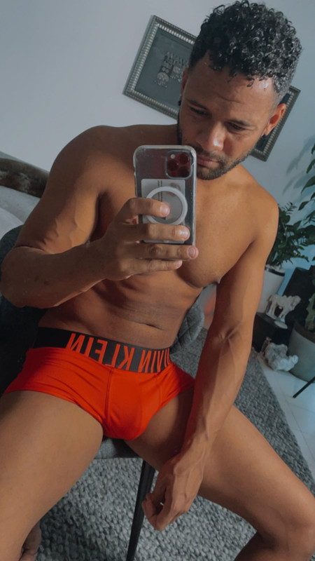 110 Black Hunk Reegswood  onlyfans leaked