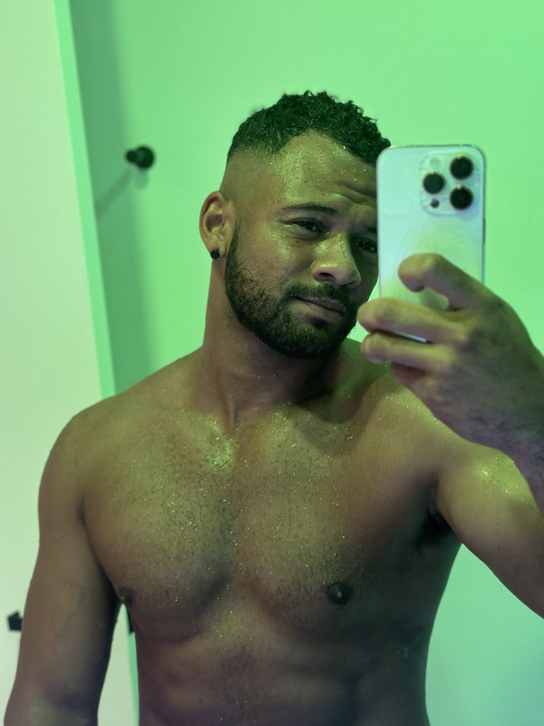 115 Black Hunk Reegswood  onlyfans leaked
