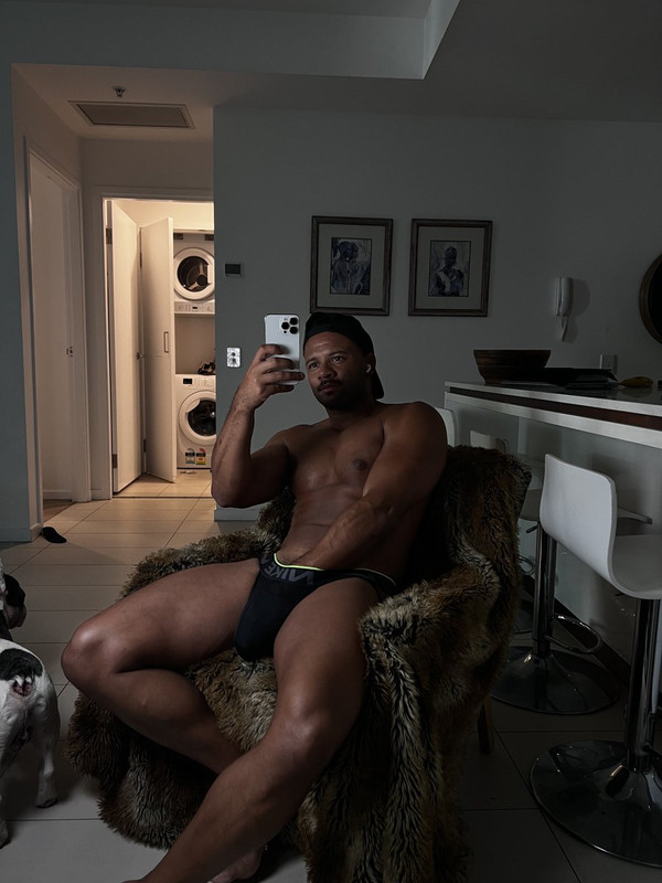 120 Black Hunk Reegswood  onlyfans leaked