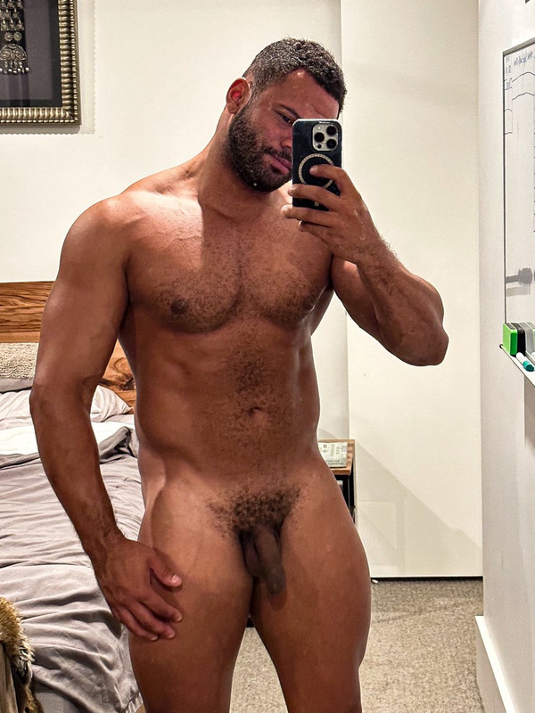 134 Black Hunk Reegswood  onlyfans leaked