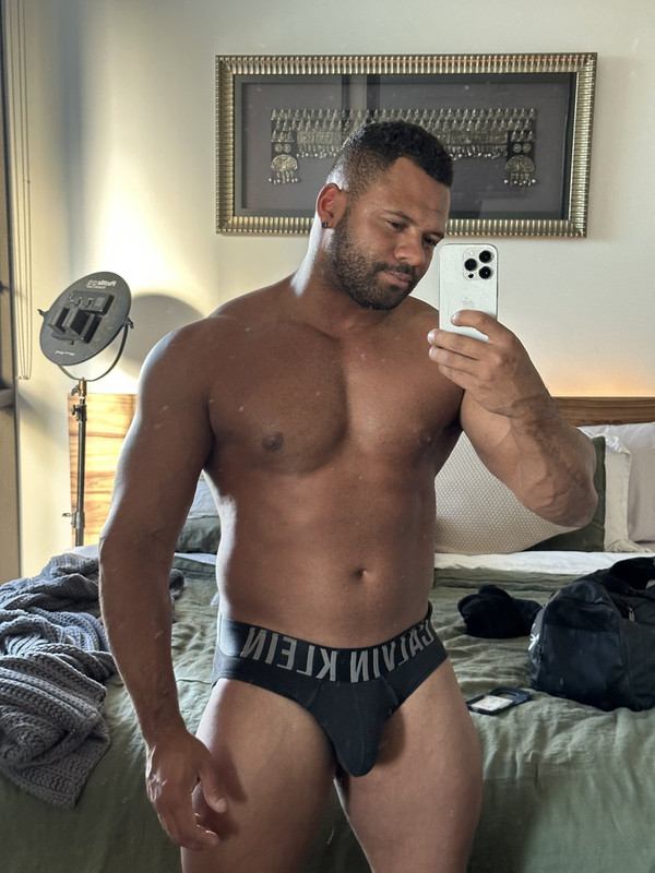 138 Black Hunk Reegswood  onlyfans leaked