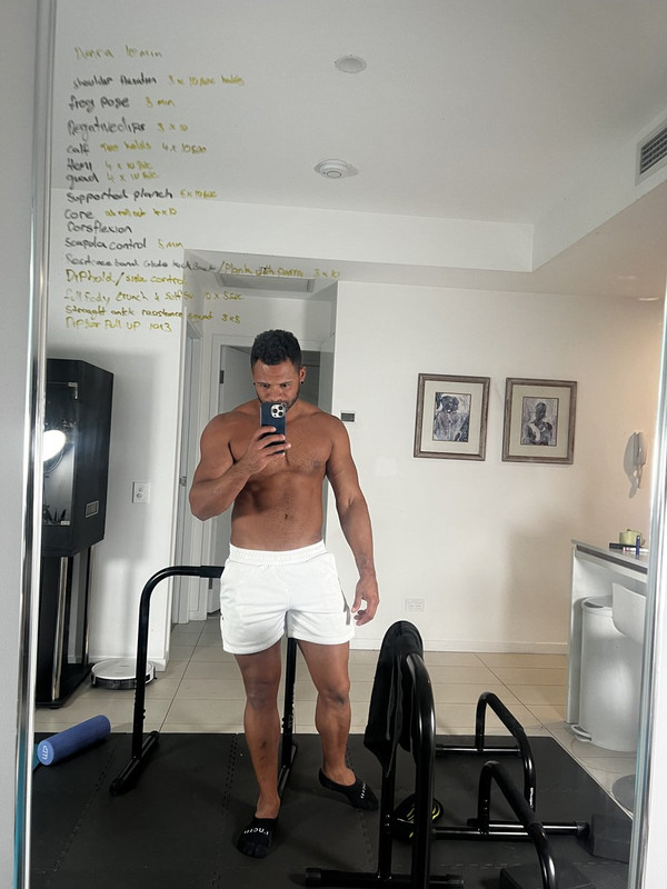 146 Black Hunk Reegswood  onlyfans leaked