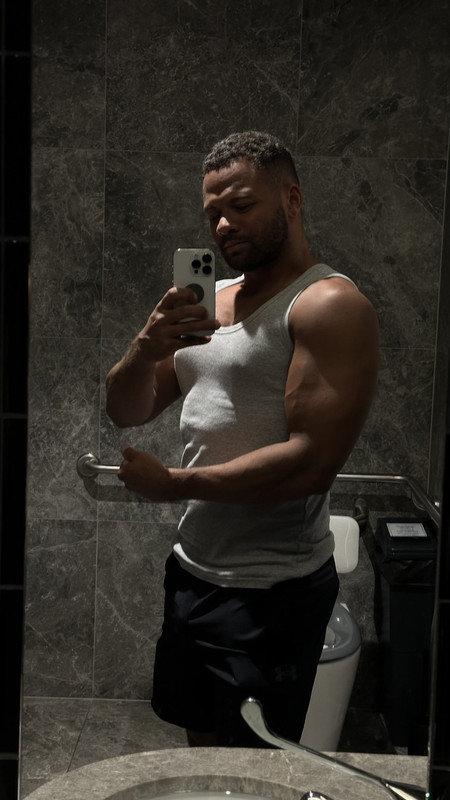 158 Black Hunk Reegswood  onlyfans leaked