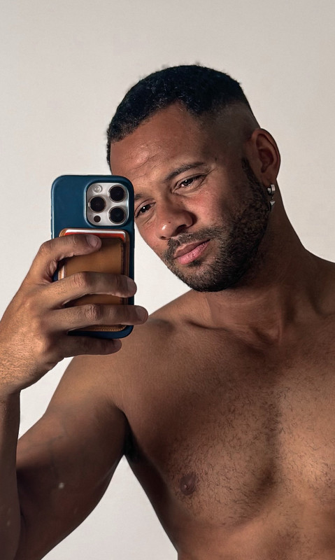 160 Black Hunk Reegswood  onlyfans leaked