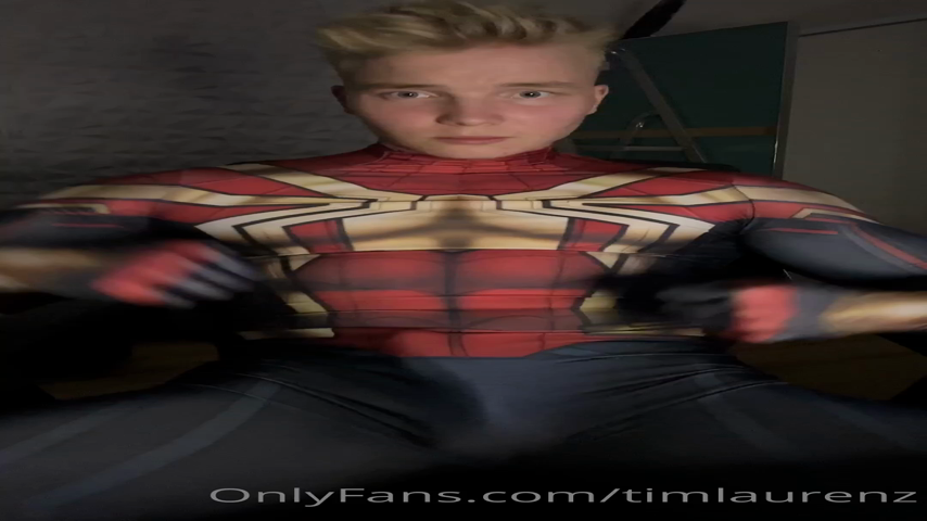 121 Cutie muscle blond TikTok cosplayer Tim Laurenz timlaurenz OnlyFans porn