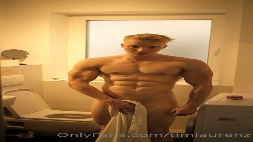 63 Cutie muscle blond TikTok cosplayer Tim Laurenz timlaurenz OnlyFans porn