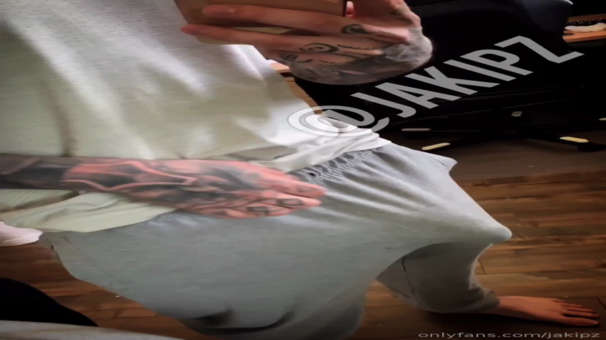 299  humongous cock tiktoker  Jakipz Jake Andrich Onlyfans