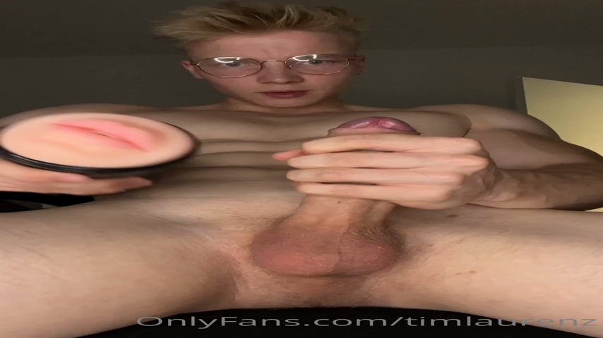 38 Cutie muscle blond TikTok cosplayer Tim Laurenz timlaurenz OnlyFans porn